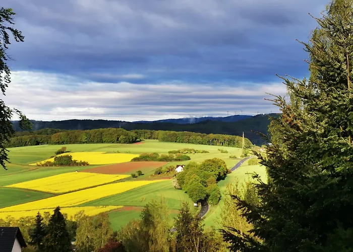 Geraeumige 2-Z Wohnung Im Gruenen, Garten, Terrasse, Ruhig, Natur, Phantastischer Blick!